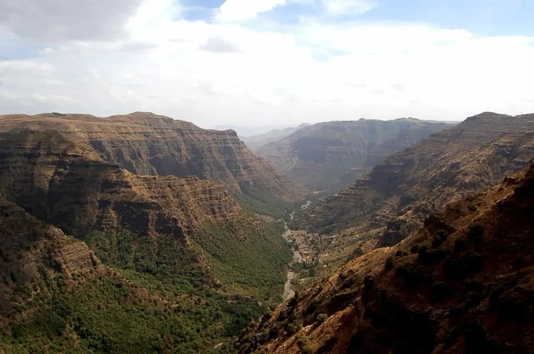 Wielki Rów Afrykański - Poznaj Historię i Geografię Największego Rowu na Świecie