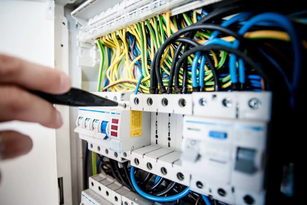 Instalacja jednofazowa i trójfazowa - jak działają i jak je wykonać?